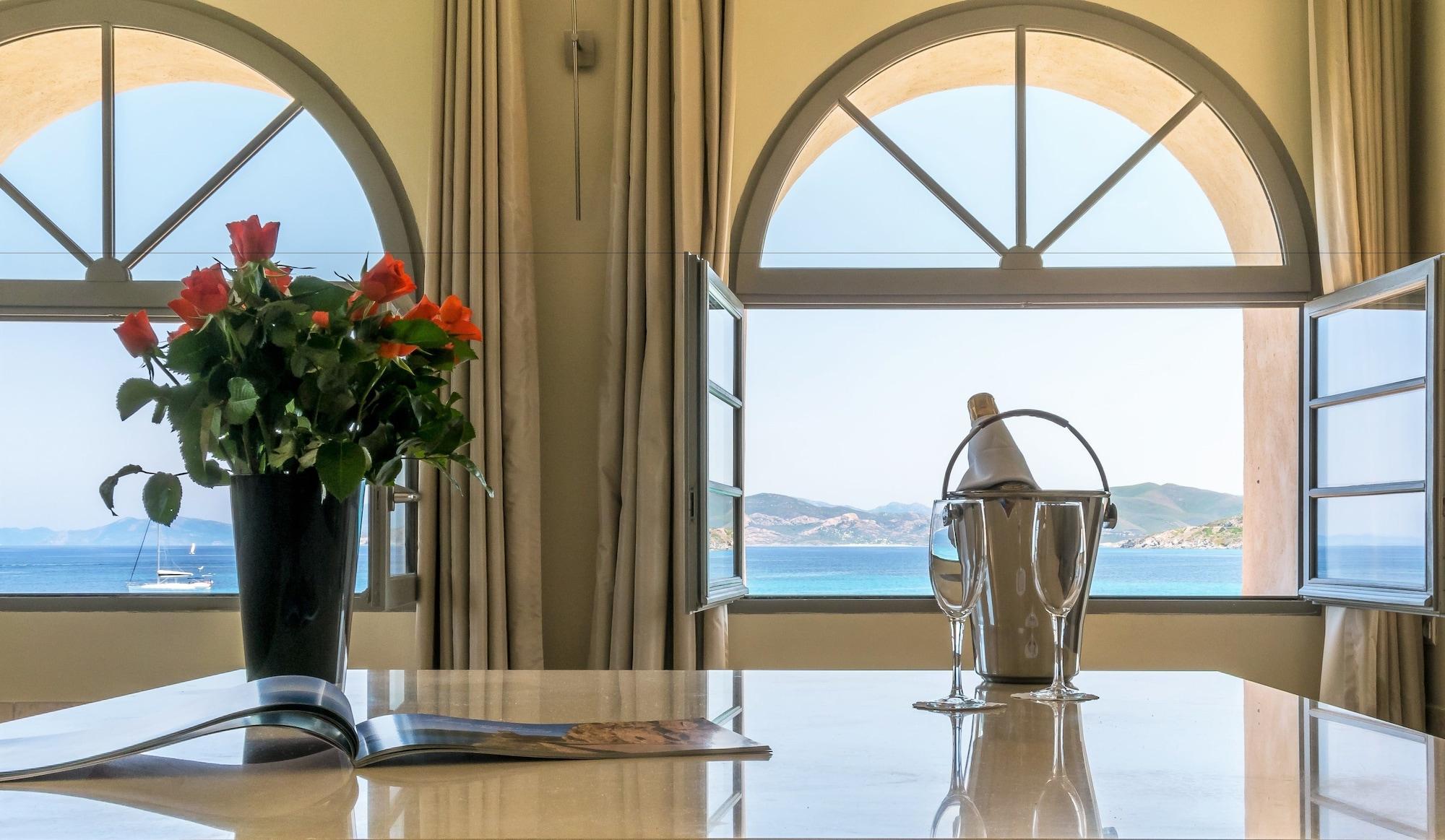 Perla Rossa Hotell LʼÎle-Rousse Exteriör bild