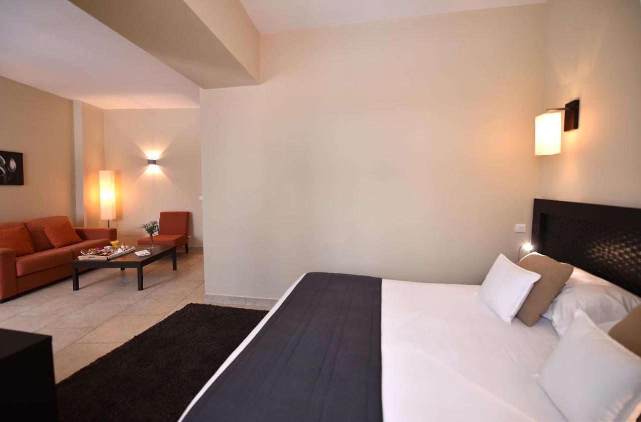 Perla Rossa Hotell LʼÎle-Rousse Exteriör bild