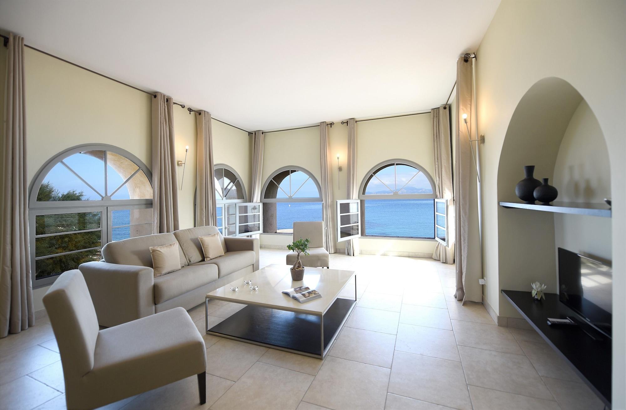 Perla Rossa Hotell LʼÎle-Rousse Exteriör bild