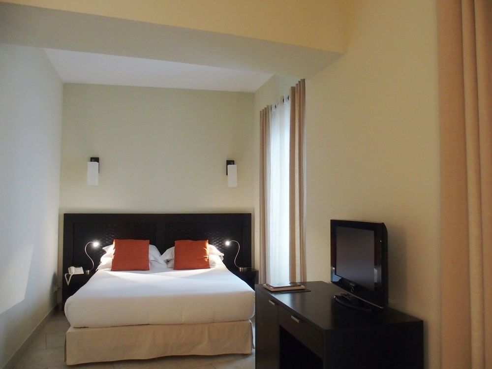 Perla Rossa Hotell LʼÎle-Rousse Exteriör bild