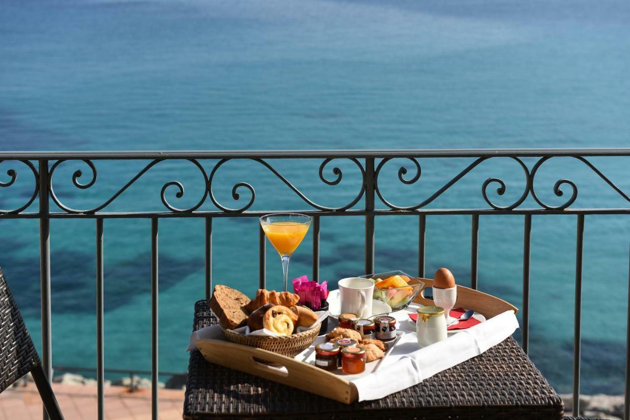 Perla Rossa Hotell LʼÎle-Rousse Exteriör bild